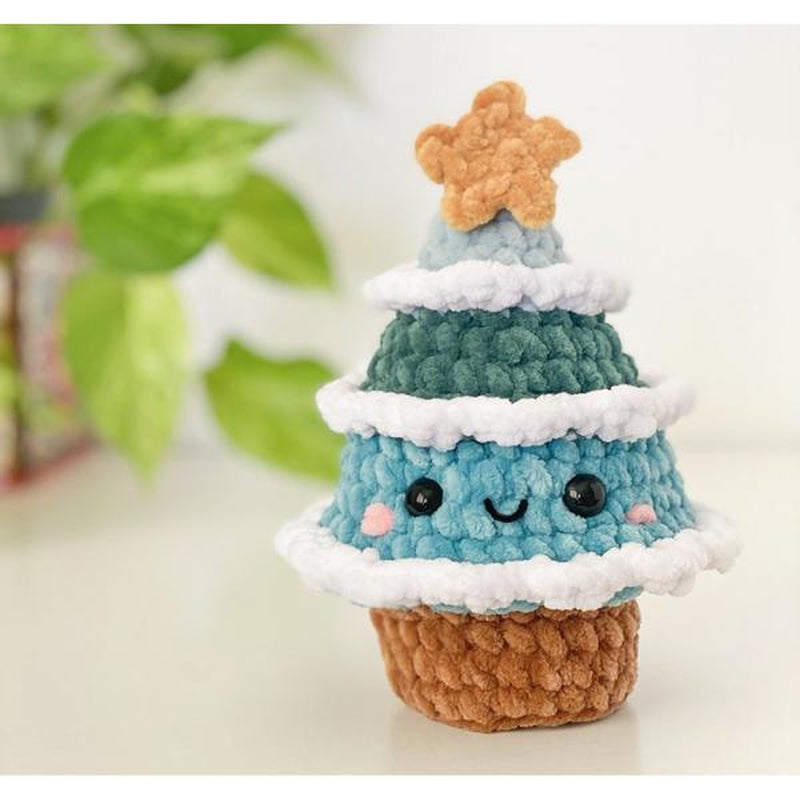 Christmas Tree Crochet, Amigurumi Crochet, Crochet Plushie (Handmade Goods Will Be Made by Hand so the Production Time Will Be a Little Longer)