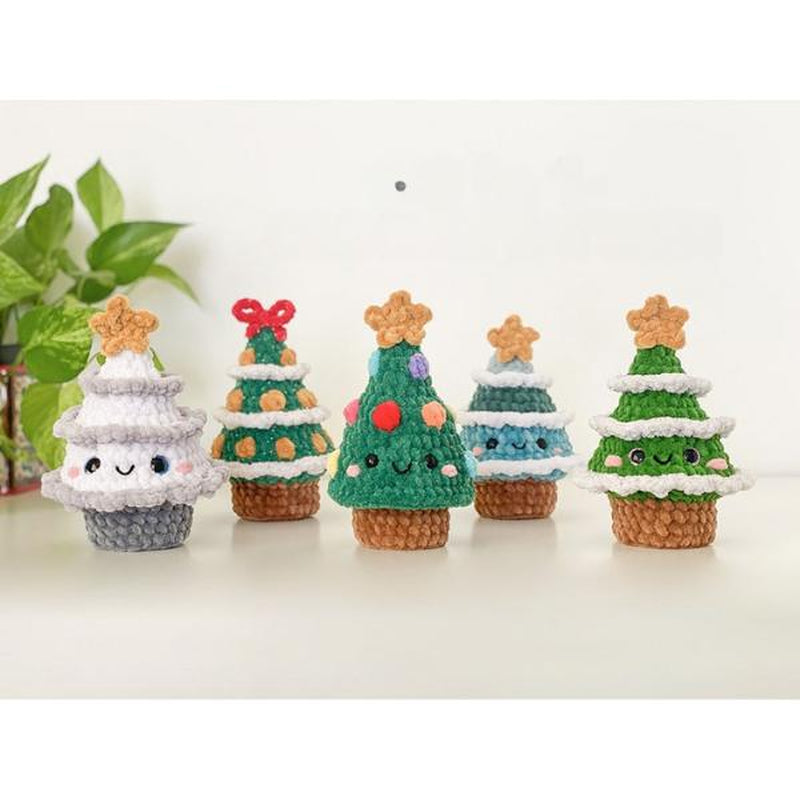 Christmas Tree Crochet, Amigurumi Crochet, Crochet Plushie (Handmade Goods Will Be Made by Hand so the Production Time Will Be a Little Longer)